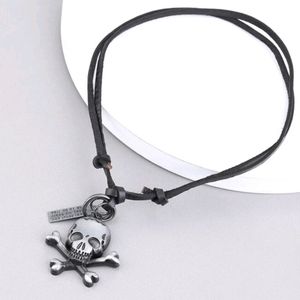 Black vegan leather large skull necklace NEW